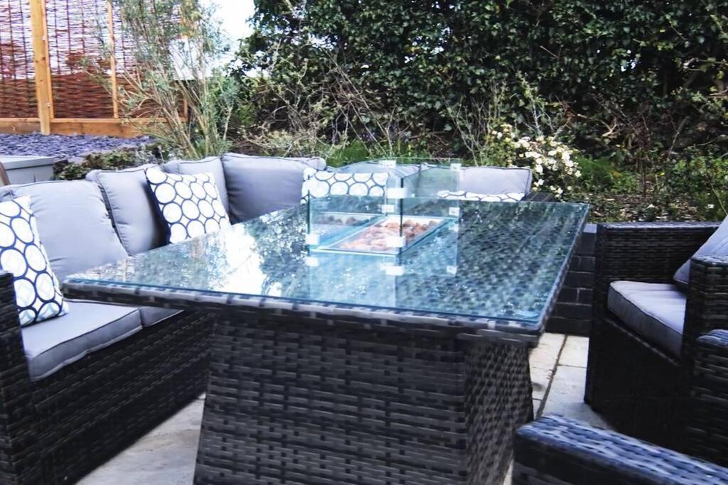 Covehithe House-Coastal Luxury- Sleeps 12-With Huge Swimspa! Wrentham Exterior photo